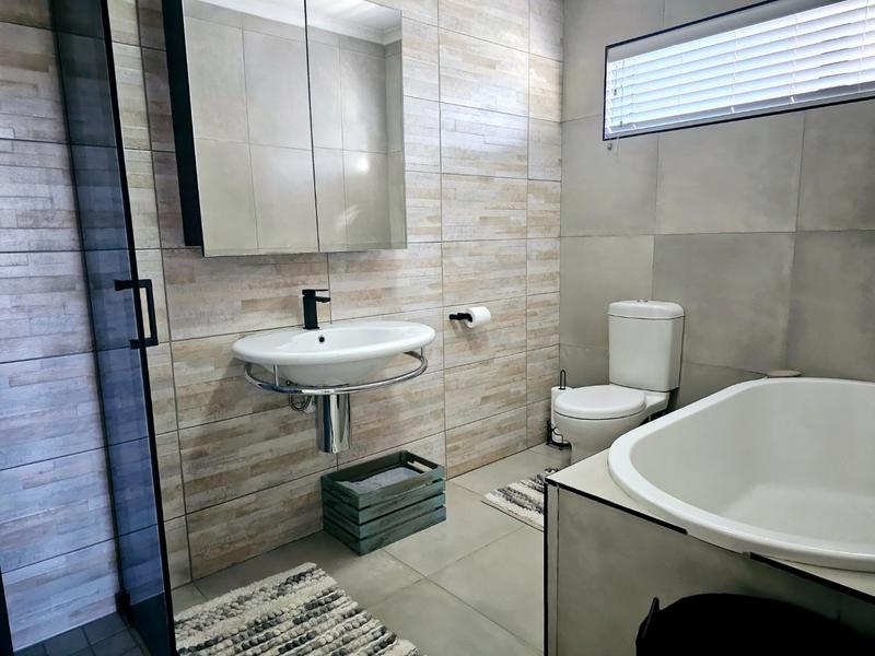 3 Bedroom Property for Sale in Island View Western Cape
